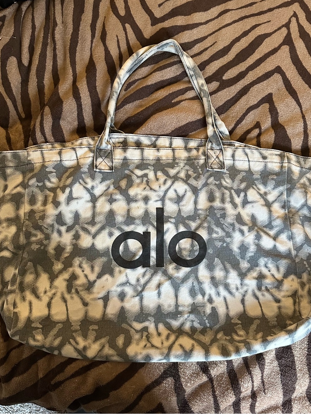 ALO Yoga Gray and Cream Tie-Dye Canvas Tote